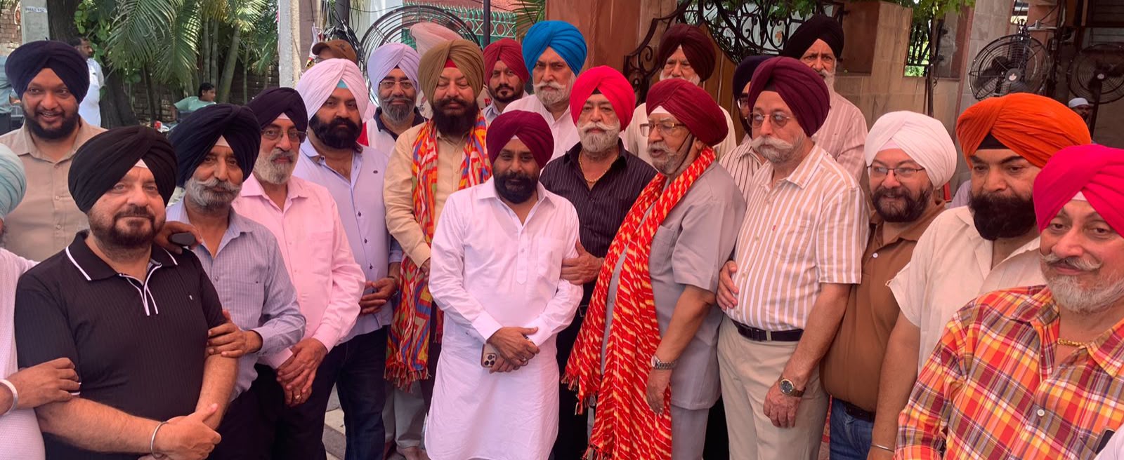 ਨਾਮੀਂ ਆਰਕੀਟੈਕਟ ਆਹਲੂਵਾਲੀਆ ਐਂਡ ਐਸੋਸੀਏਟਸ ਵੱਲੋਂ ਸ਼ਹੀਦੀ ਦਿਹਾੜੇ ਮੌਕੇ ਵਿਸ਼ਵ ਸਿੱਖ ਚੈਂਬਰ ਆਫ਼ ਕਾਮਰਸ ਦੇ ਸਹਿਯੋਗ ਨਾਲ ਛਬੀਲ ਅਤੇ ਲੰਗਰ ਲਗਾਇਆ ਗਿਆ