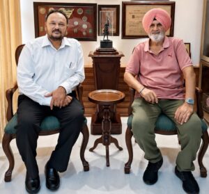 ਭਾਰਤੀ ਹਾਕੀ ਟੀਮ ਤੇ ਫੌਜ ਲਈ ਲੜਨ ਵਾਲੇ ਓਲੰਪੀਅਨ ਬ੍ਰਿਗੇਡੀਅਰ ਹਰਚਰਨ ਸਿੰਘ ਨਾਲ ਗੁਰਿੰਦਰ ਮੱਟੂ ਨੇ ਕੀਤੀ ਮੁਲਾਕਾਤ