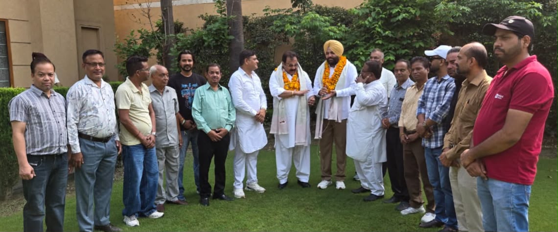 ਗੁਰੂ ਰਵਿਦਾਸ ਜੀ ਦਾ ਸਮਾਨਤਾ ਤੇ ਮਨੁੱਖਤਾ ਦਾ ਸੰਦੇਸ਼ ਅੱਗੇ ਵਧਾ ਰਹੇ ਮੈਂਬਰ ਪਾਰਲੀਮੈਂਟ ਗੁਰਜੀਤ ਸਿੰਘ ਔਜਲਾ : ਸੰਜੀਵ ਅਰੋੜਾ