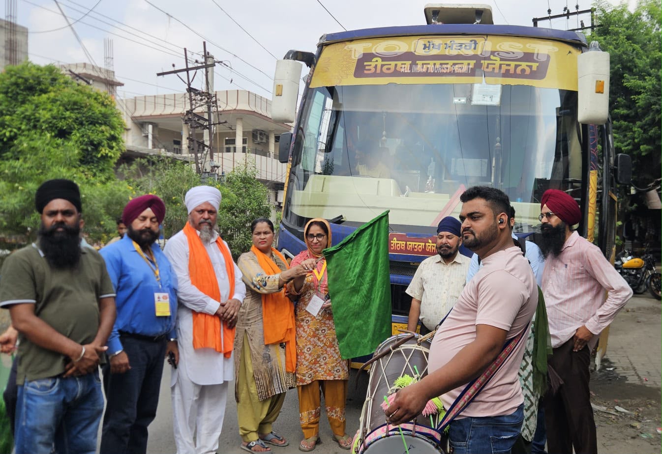 ਵਿਧਾਇਕ ਡਾ. ਇੰਦਰਬੀਰ ਸਿੰਘ ਨਿੱਝਰ ਦੀ ਅਗਵਾਈ ਹੇਠ ਸੰਗਤਾਂ ਨੂੰ ਗੁਰਧਾਮਾਂ ਦੇ ਦਰਸ਼ਨ ਕਰਵਾਉਣ ਬੱਸ ਸ੍ਰੀ ਆਨੰਦਪੁਰ ਸਾਹਿਬ ਰਵਾਨਾ