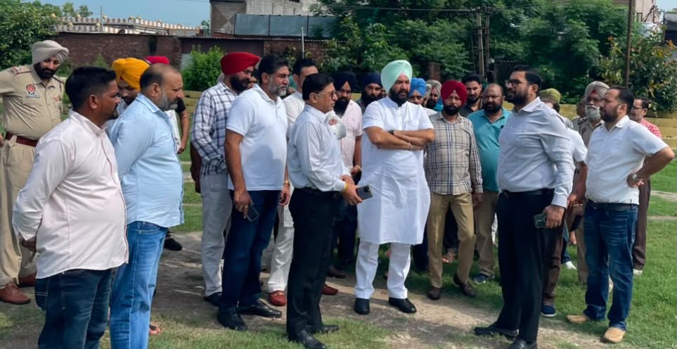 ਮੁੱਖ ਮੰਤਰੀ ਭਗਵੰਤ ਸਿੰਘ ਮਾਨ ਦੇ 26 ਅਗਸਤ ਦੀ ਚਵਿੰਡਾ ਦੇਵੀ ਆਮਦ ਨੂੰ ਲੈਕੇ ਤਲਬੀਰ ਸਿੰਘ ਗਿੱਲ ਵੱਲੋਂ ਡਿਪਟੀ ਕਮਿਸ਼ਨਰ ਨਾਲ ਸਮਾਗਮ ਵਾਲੀ ਜਗ੍ਹਾ ਦਾ ਲਿਆ ਜਾਇਜ਼ਾ