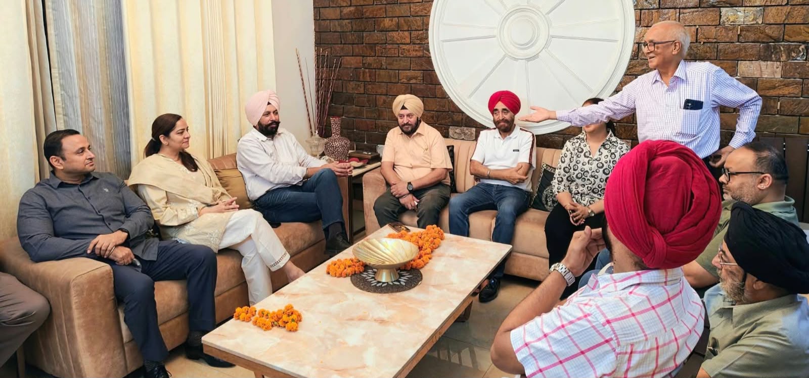ਚੇਅਰਮੈਨ ਕਰਮਜੀਤ ਰਿੰਟੂ ਅਤੇ ਪ੍ਰਿਅੰਕਾ ਸ਼ਰਮਾ ਨੇ ਗਰੀਨ ਐਵਨਿਊ ਦੇ ਵਸਨੀਕਾ ਦੀਆਂ ਸਮੱਸਿਆ ਸੁਣੀਆਂ