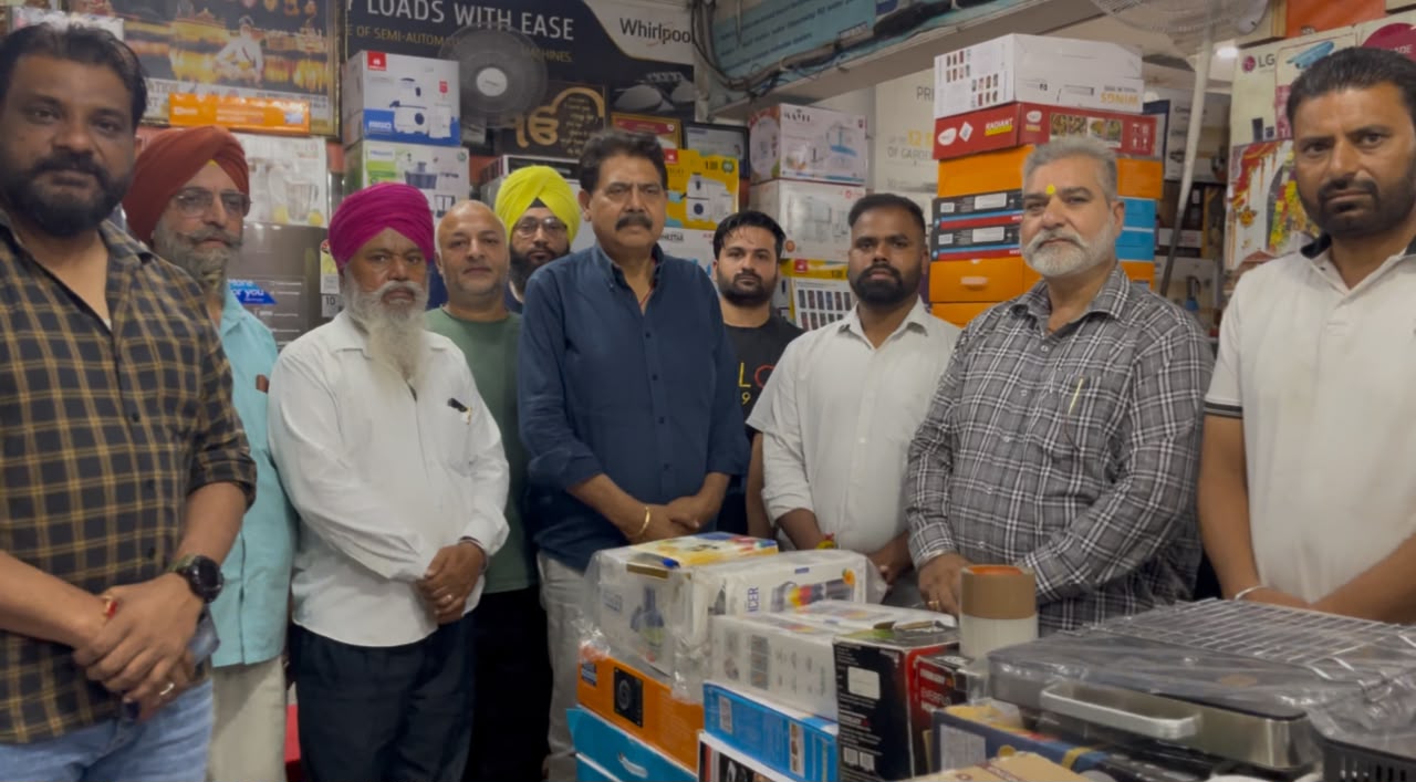 ਐਡਵੋਕੇਟ ਰਮਨ ਕੁਮਾਰ ਦੀ ਸੂਝ-ਬੂਝ ਨਾਲ ਛੇਹਰਟਾ ਬਾਜ਼ਾਰ ਦੀ ਗਲਤਫਹਿਮੀ ਦਾ ਸੁਖਦ ਹੱਲ